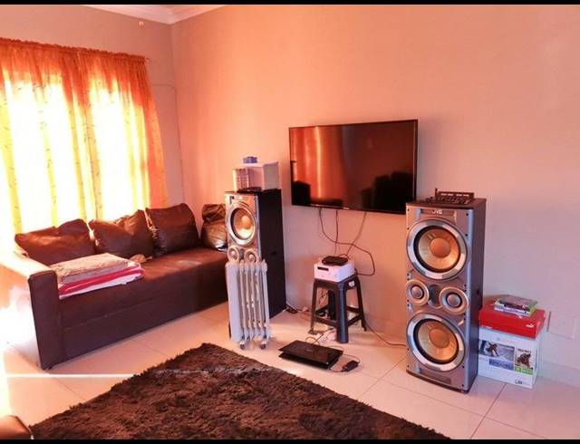 2 BEDROOM APARTMENT FOR SALE IN SAICCOR